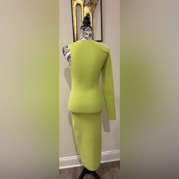 Express Green One-Shoulder Ribbed Dress - Picture 6 of 9